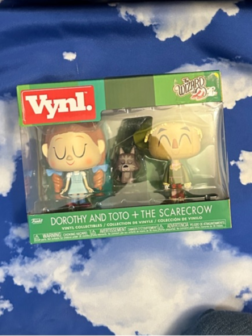 Vynl. Dorothy and Toto + The Scarecrow Vinyl Figure Set - Green Box